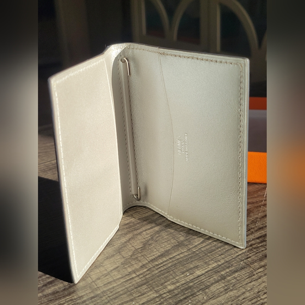 COLLECTORS ITEM- Hermes Bifold Wallet - Picture 9 of 16